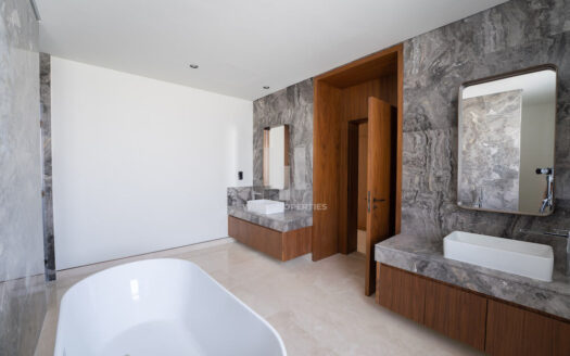 VILLA FOR SALE IN GOLF PLACE, DUBAI HILLS ESTATE